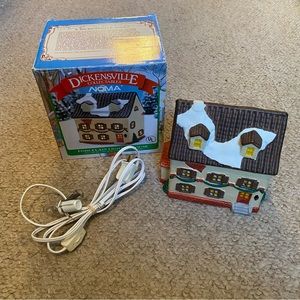 ‼️Dickensville Christmas Village House‼️